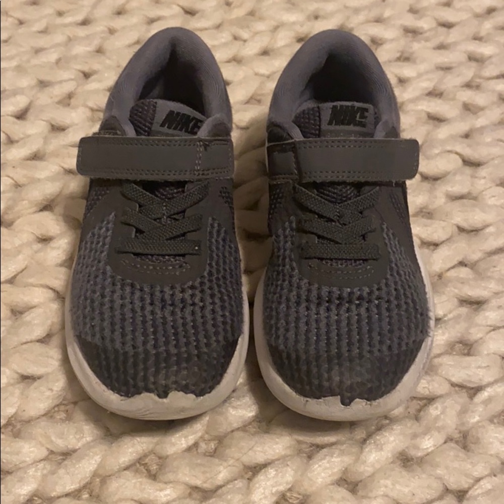 Boys Nike Revolution Shoes